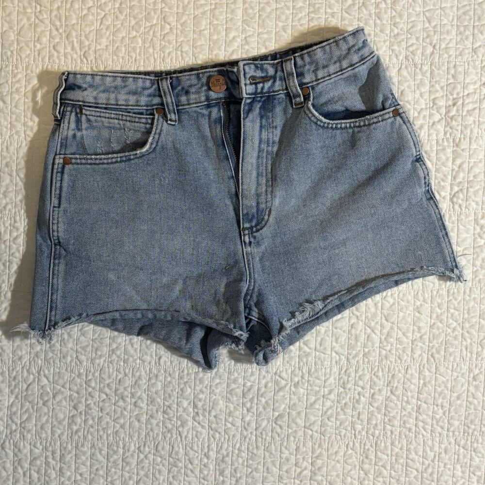 Billabong x Wrangler "Showdown" High-Rise Cut-Off Denim Shorts - Women's Size 27